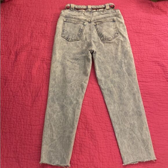 ASOSWomen's High Rise Acid Wash cut out Jeans, size 25 - Picture 4 of 8